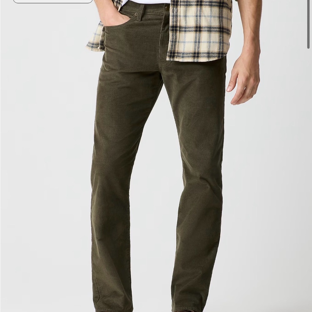 J. Crew Men's Dark Green Corduroy Pants Size 29x32. “Pure Olive” EUC